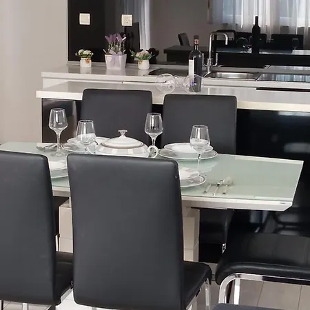 Emanuela * سبليت